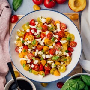 Patatas bravas con alioli